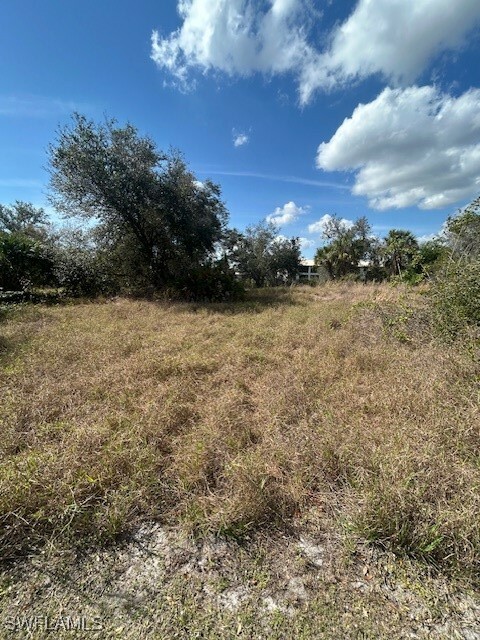 Property Photo:  2090/2096 Dumont Drive  FL 33983 