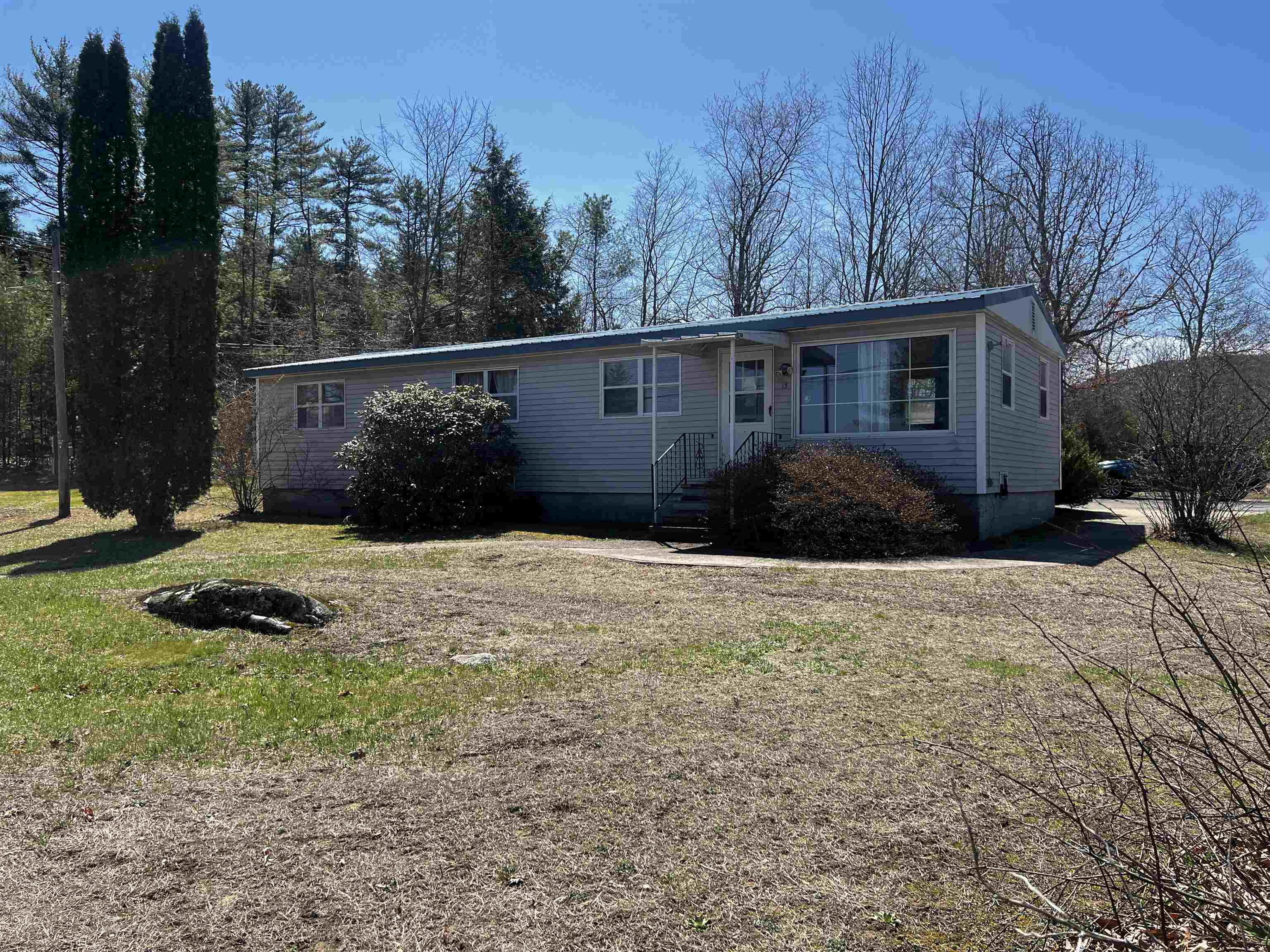 Property Photo: 13 Eastview Road NH 03446