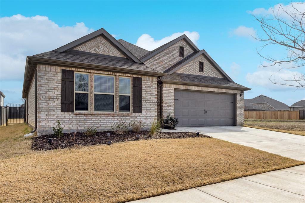 Property Photo: 7518 Prairie Holly Lane TX 76084
