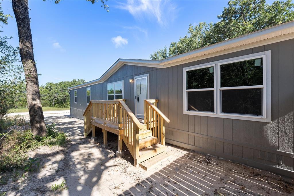 Property Photo: 5913 N Oklahoma Trail TX 76048