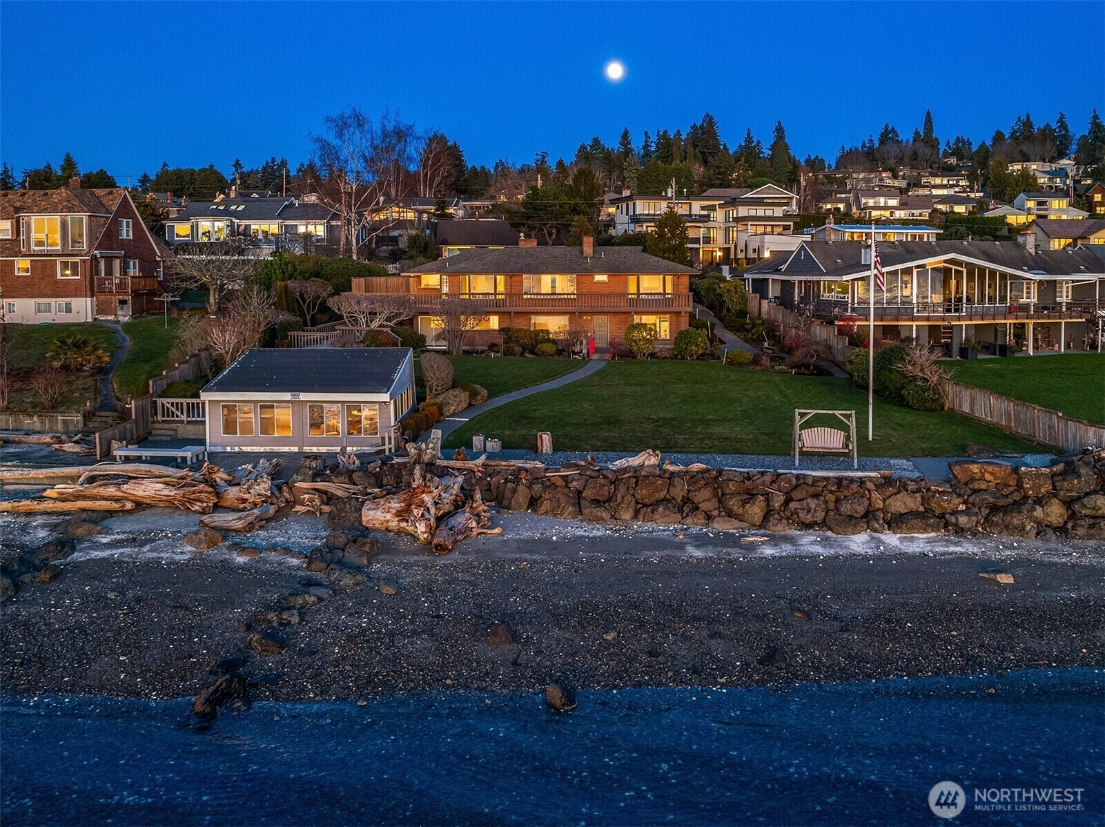 Property Photo:  18123  Normandy Terrace SW  WA 98166 