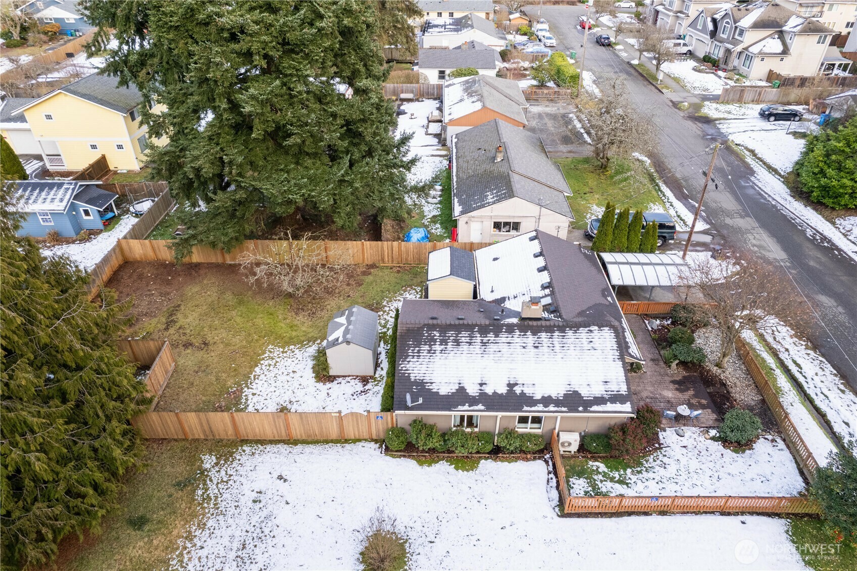 Property Photo:  1302 N 188th Street  WA 98133 