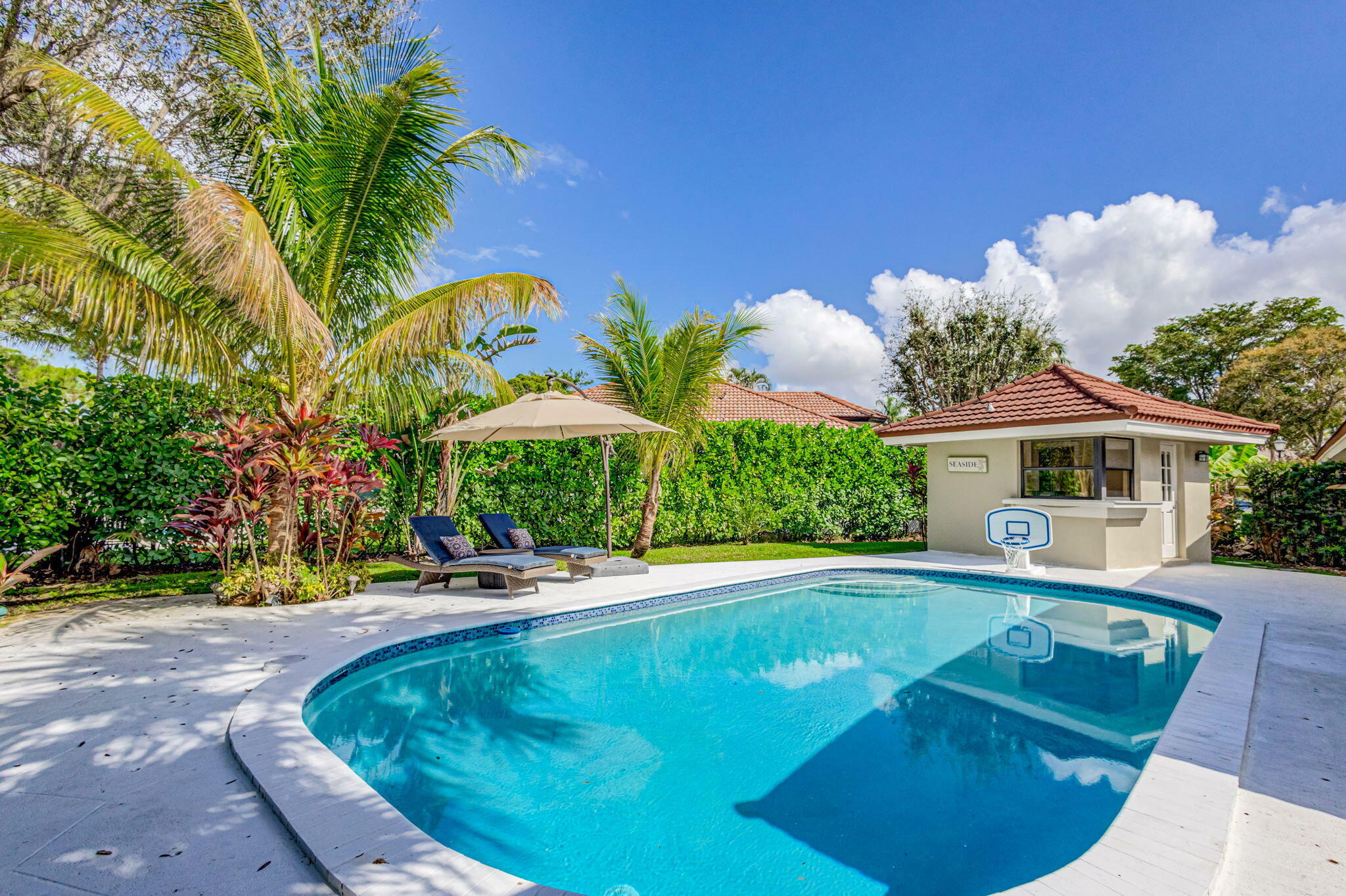 Property Photo: 6 Graemoor Terrace FL 33418
