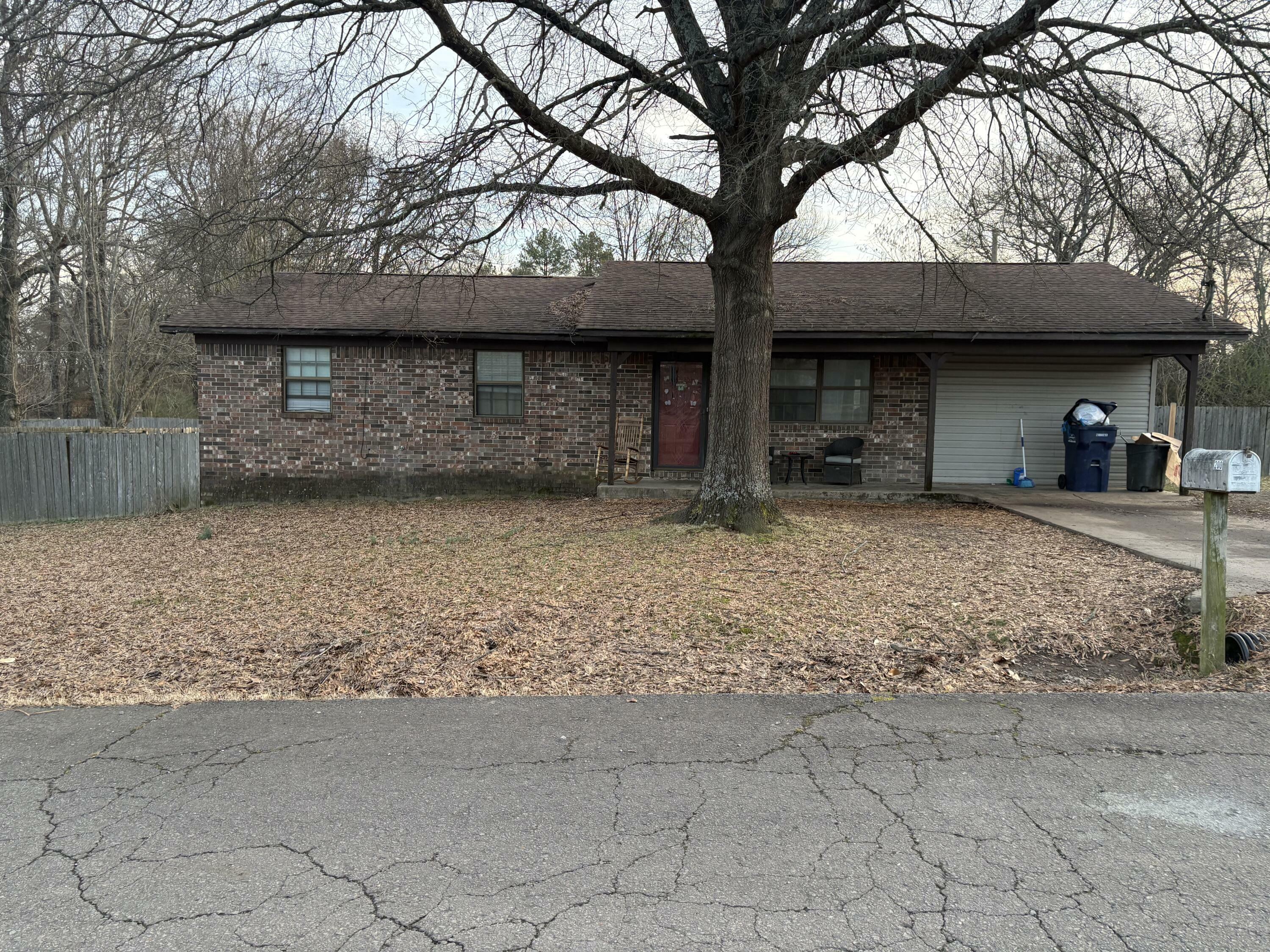 Property Photo:  200 NE 15th Street  AR 72823 