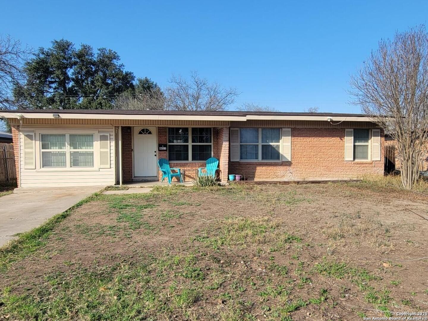 Property Photo: 4611 Creekmoor Dr TX 78220