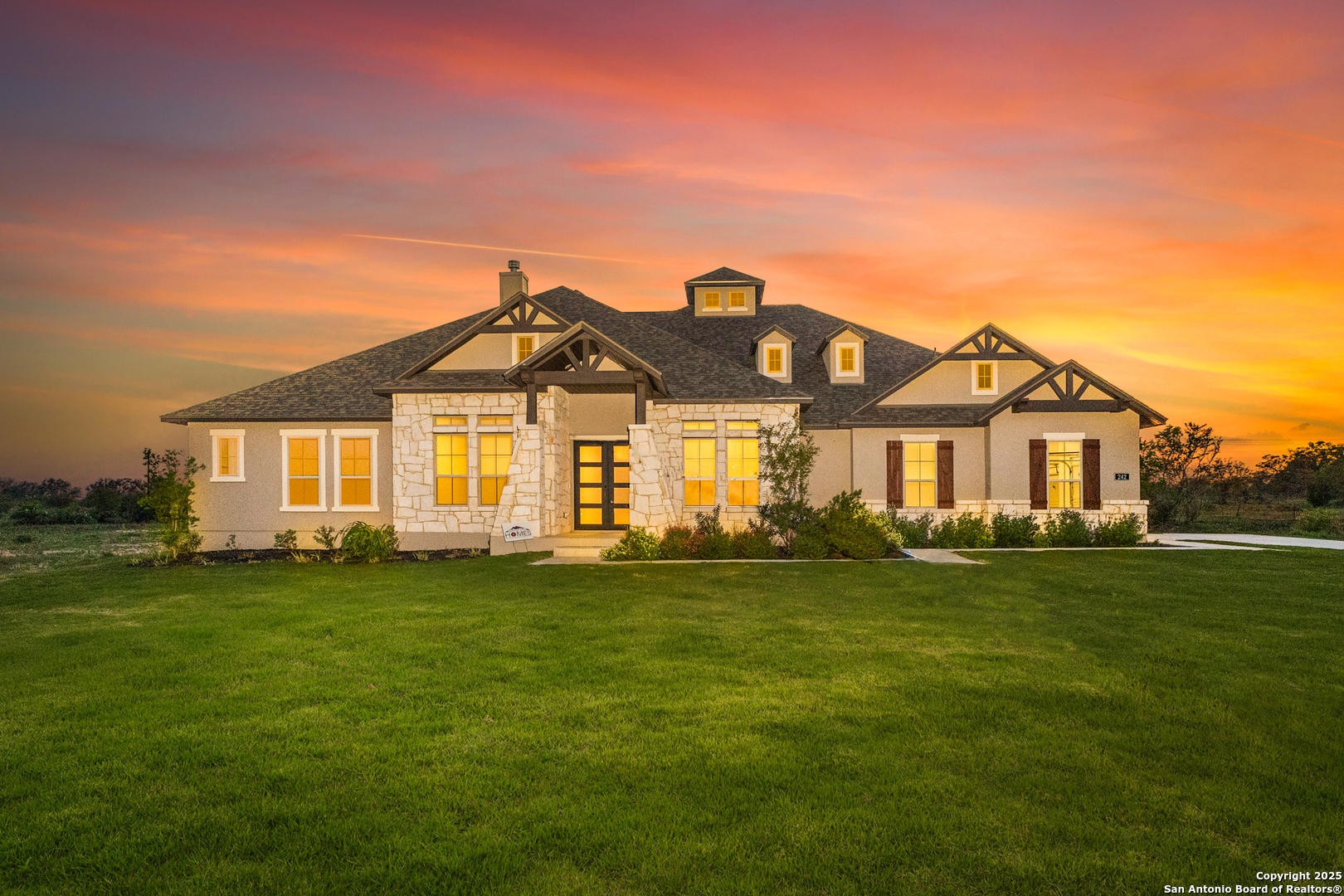 Property Photo: 242 Legend Park TX 78009