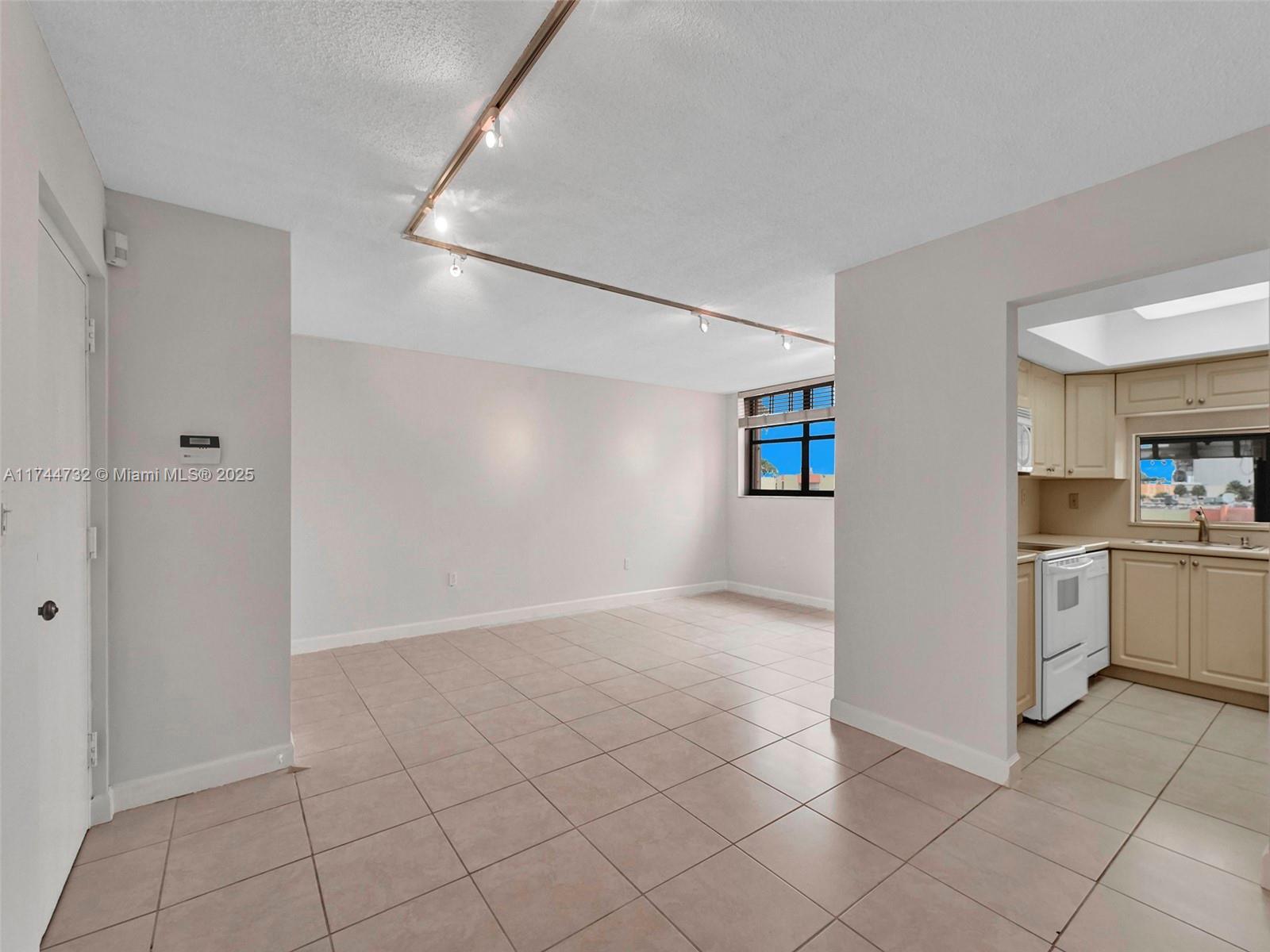 Property Photo: 9420 W Flagler St 312 FL 33174