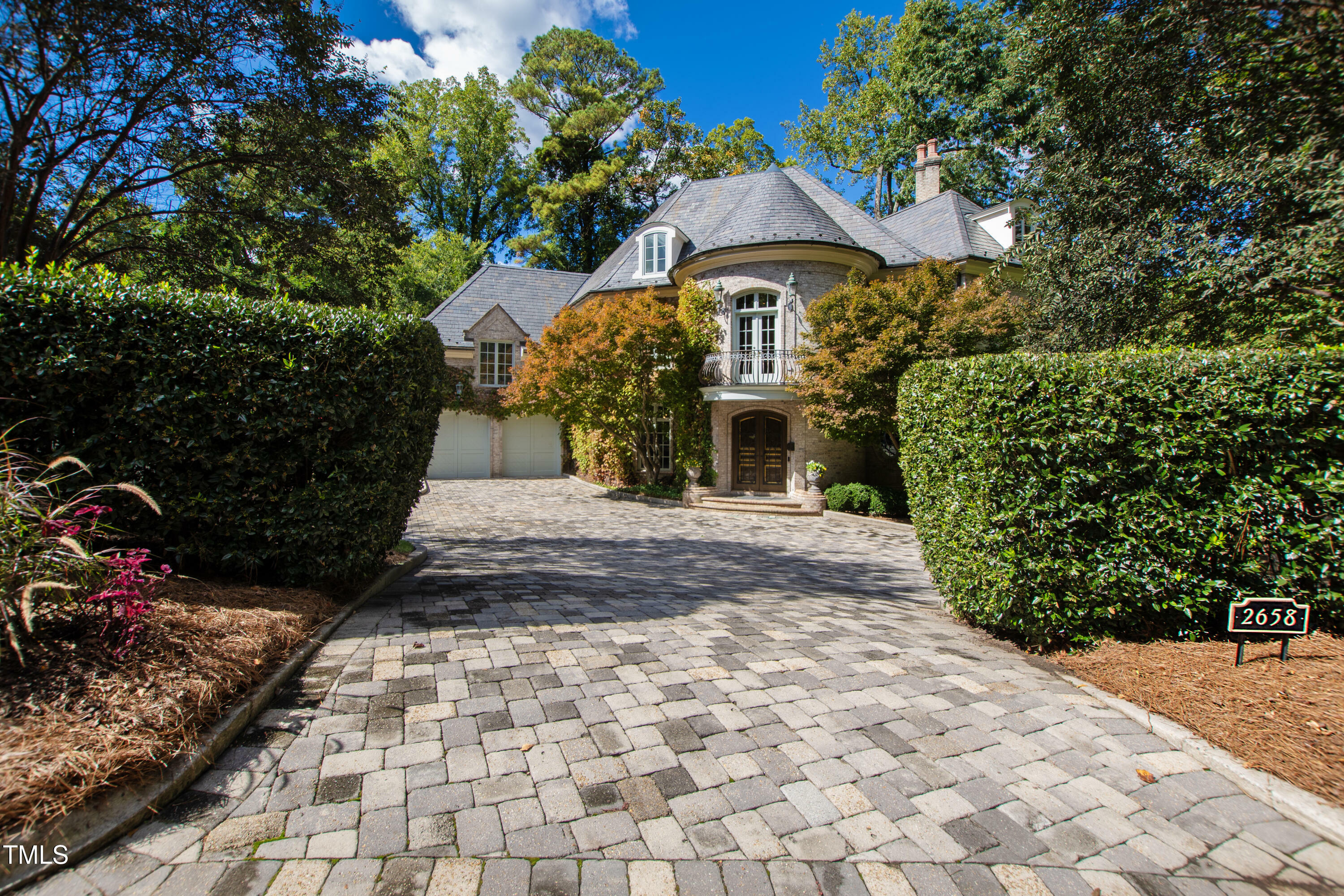 Property Photo: 2658 Davis Street NC 27608