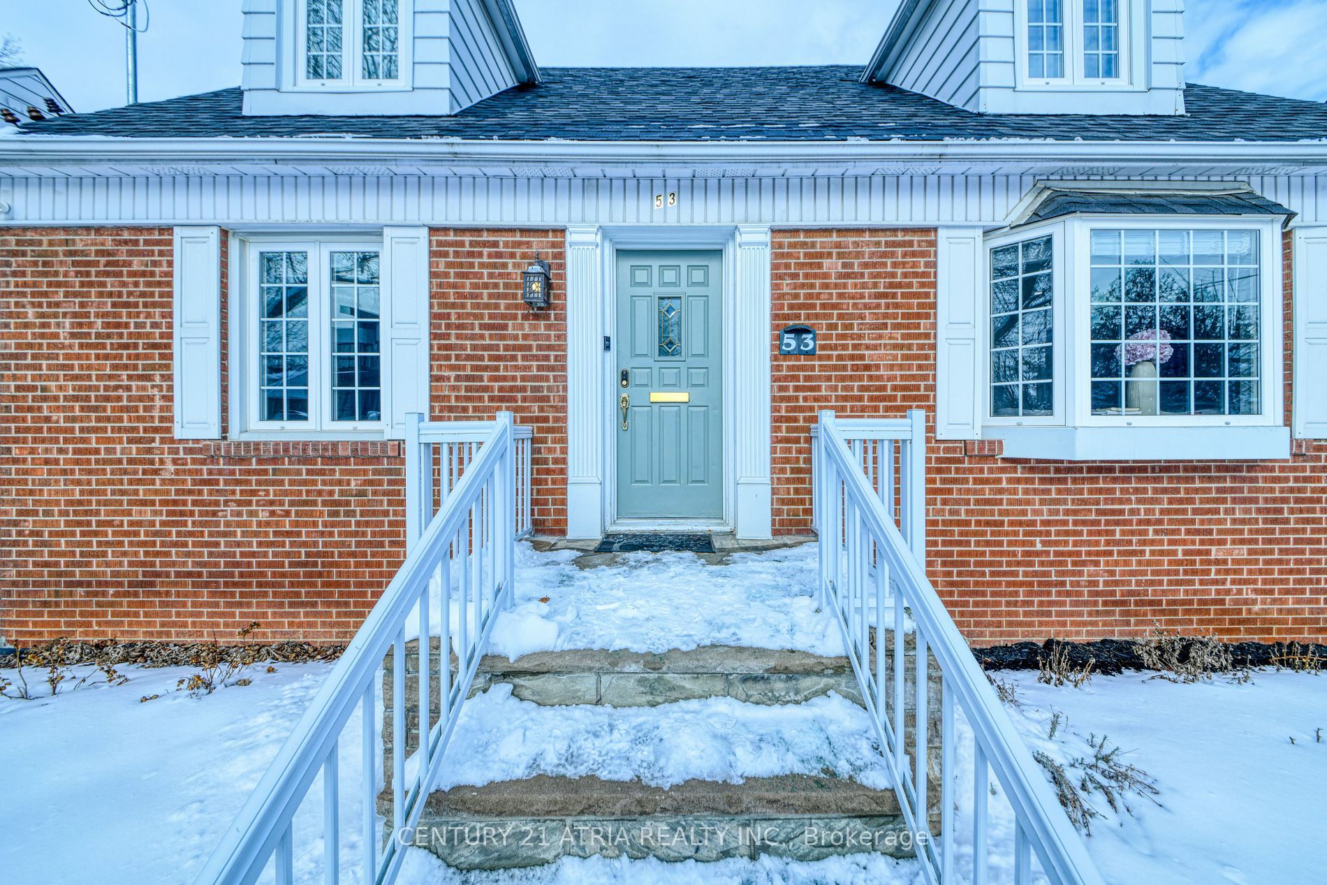 Property Photo:  53 Craigmore Cres  ON M2N 2Y6 