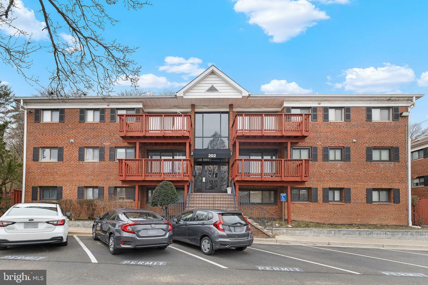 Property Photo:  202 Skyhill Road 3  VA 22314 