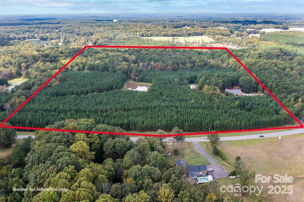 Property Photo: 11001 Mount Holly Hntrsvlle Road NC 28078