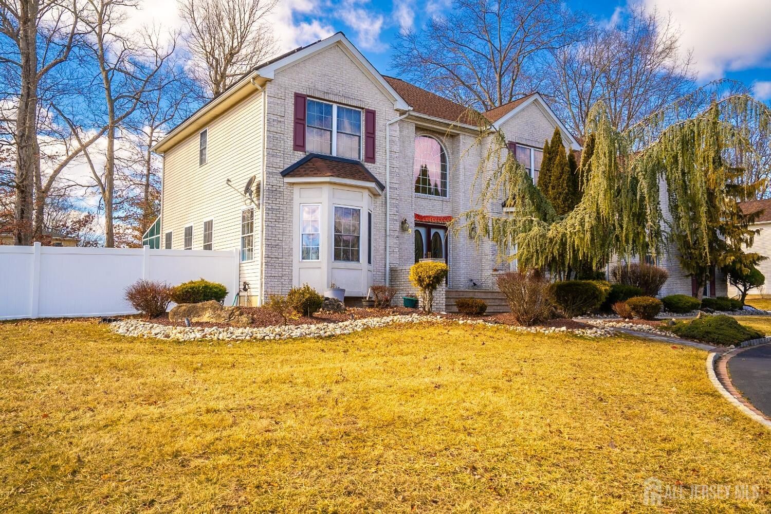 Property Photo:  9 Golden Valley Drive  NJ 08902 