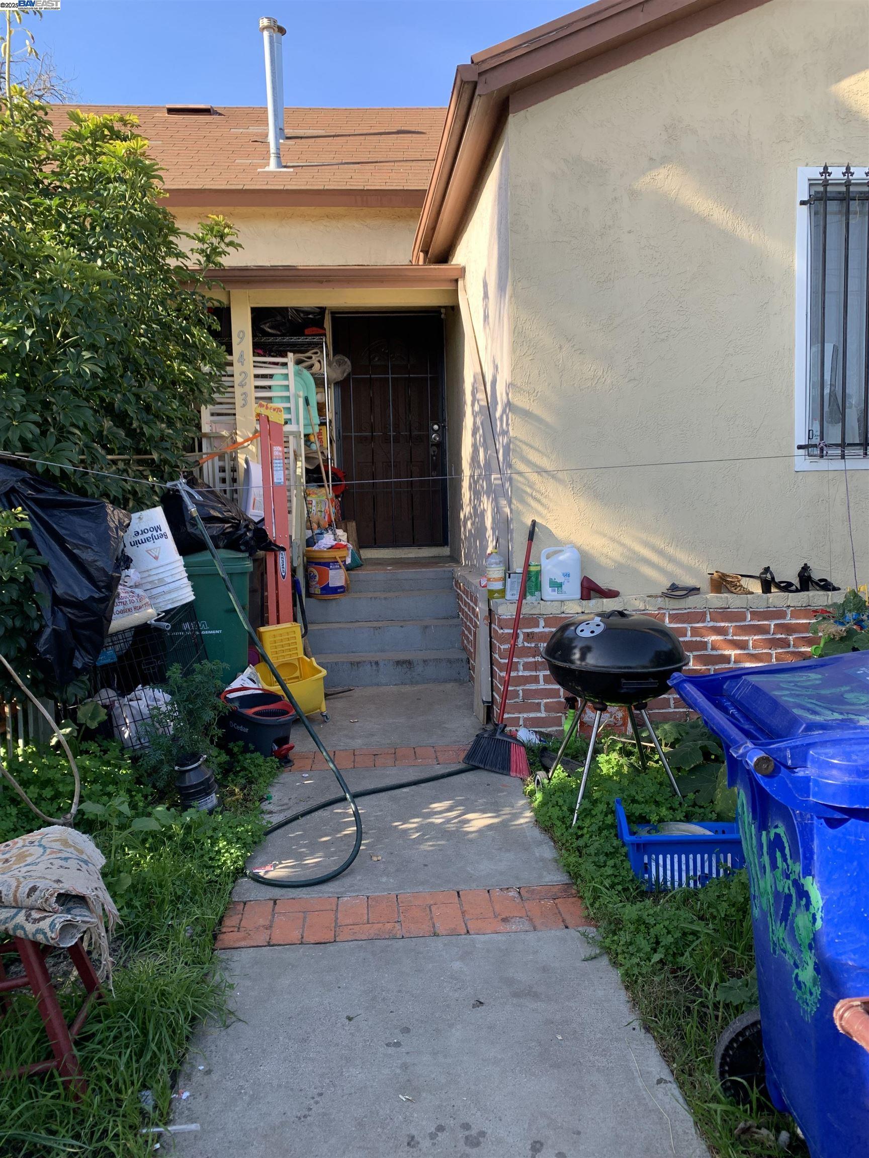 Property Photo: 9425 C St. CA 94603