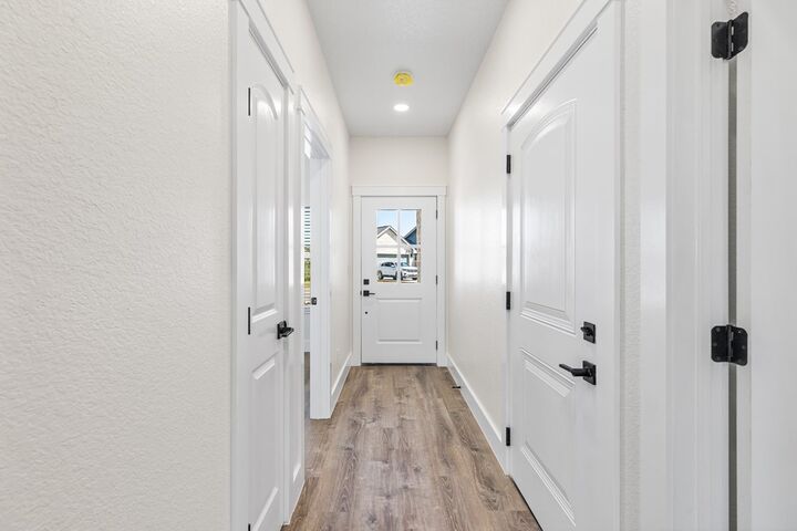 Property Photo:  1012 Creswell Ln  TX 78028 