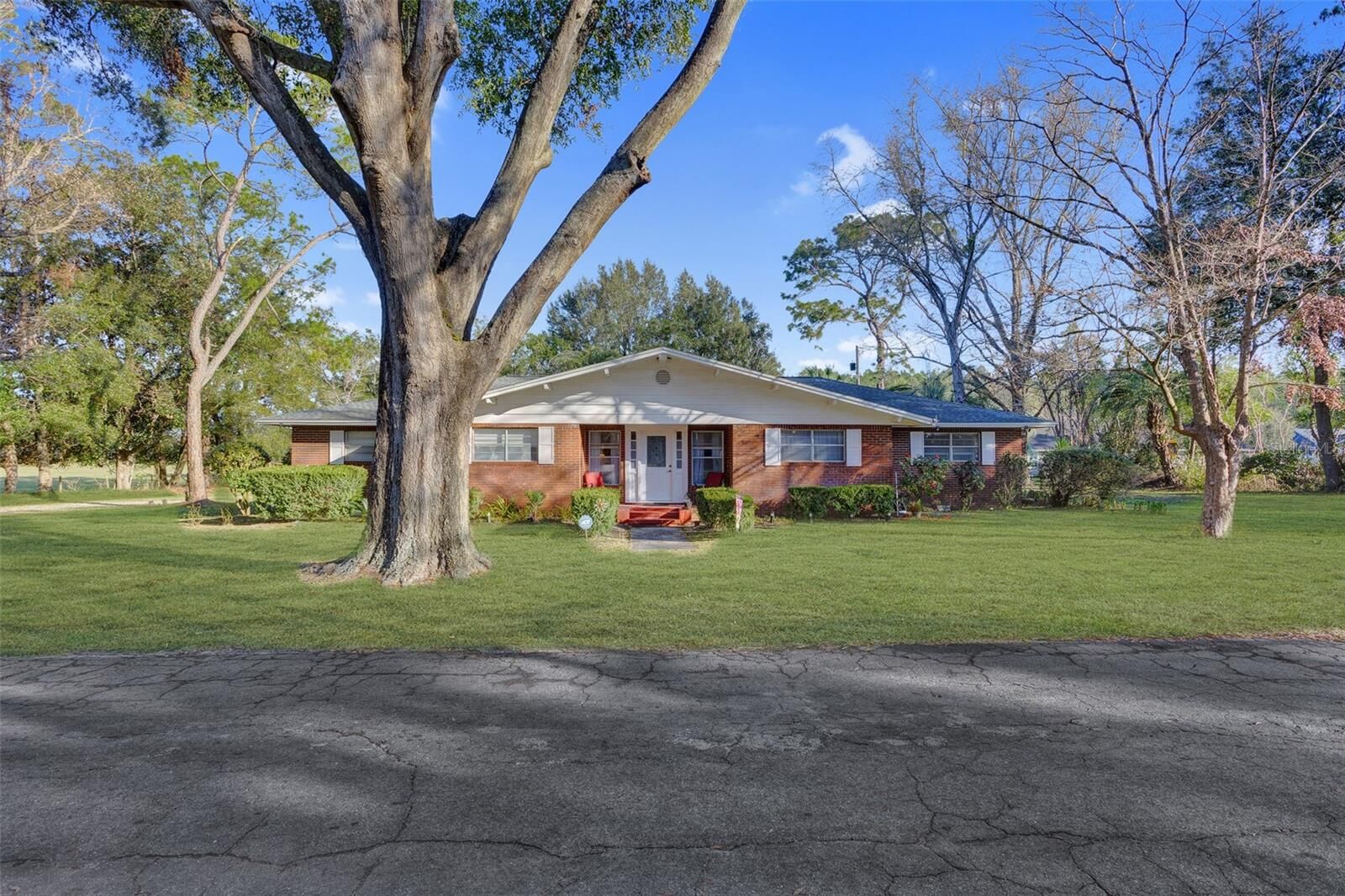 Property Photo:  23378 NW 200th Lane  FL 32643 