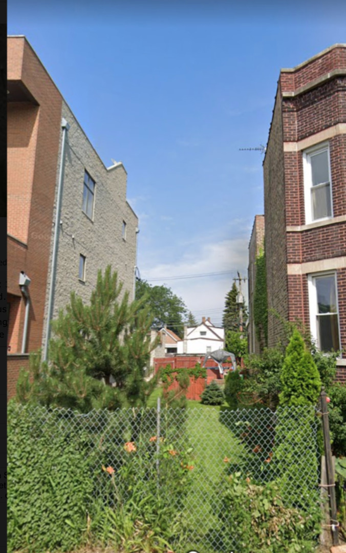 Property Photo: 3713 S Damen Avenue IL 60609