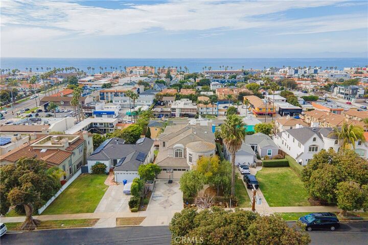 Property Photo: 627 S Gertruda Avenue CA 90277
