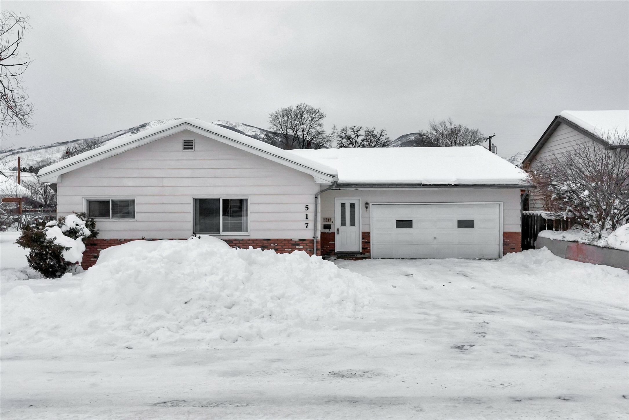 Property Photo:  517 N 6th Street  MT 59840 