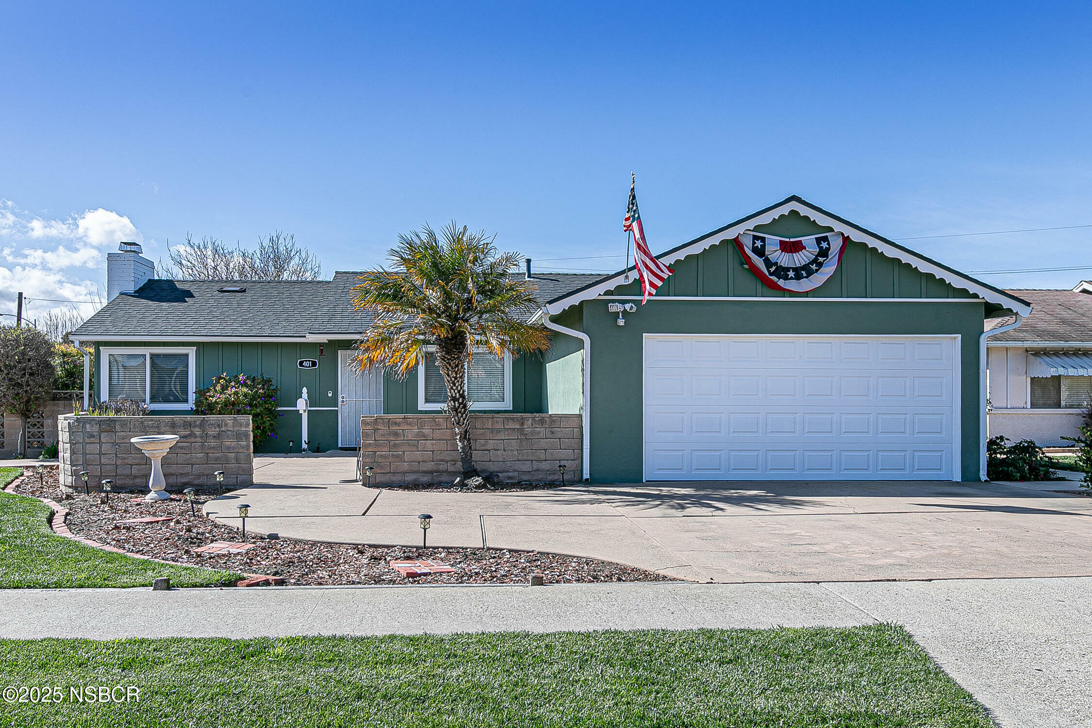 Property Photo: 401 N V Street CA 93436