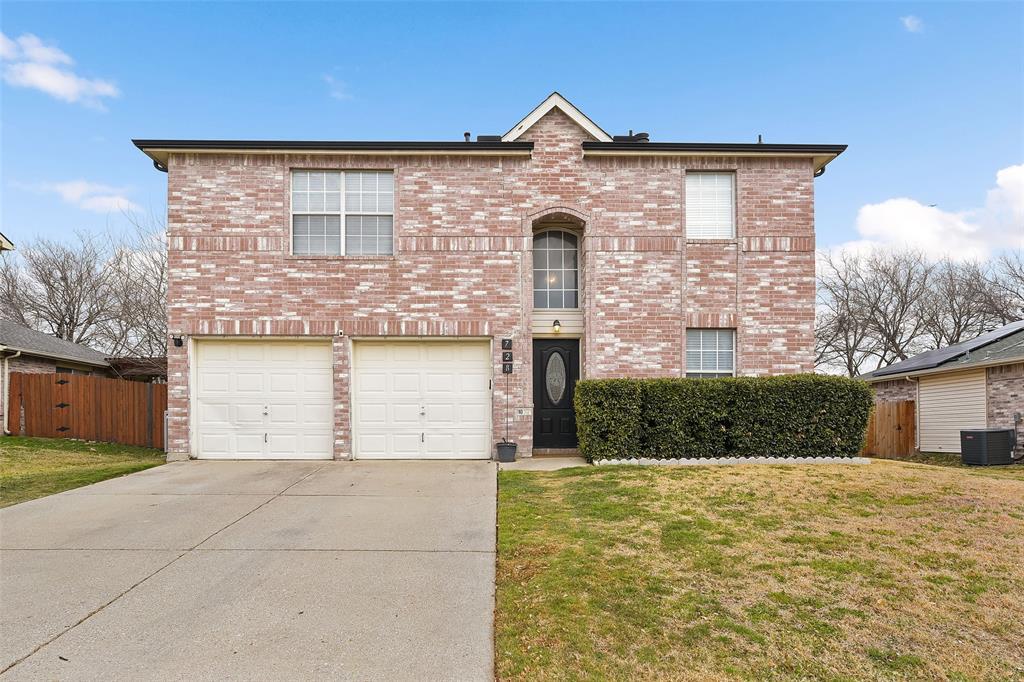 Property Photo: 728 Oriole Drive TX 76131