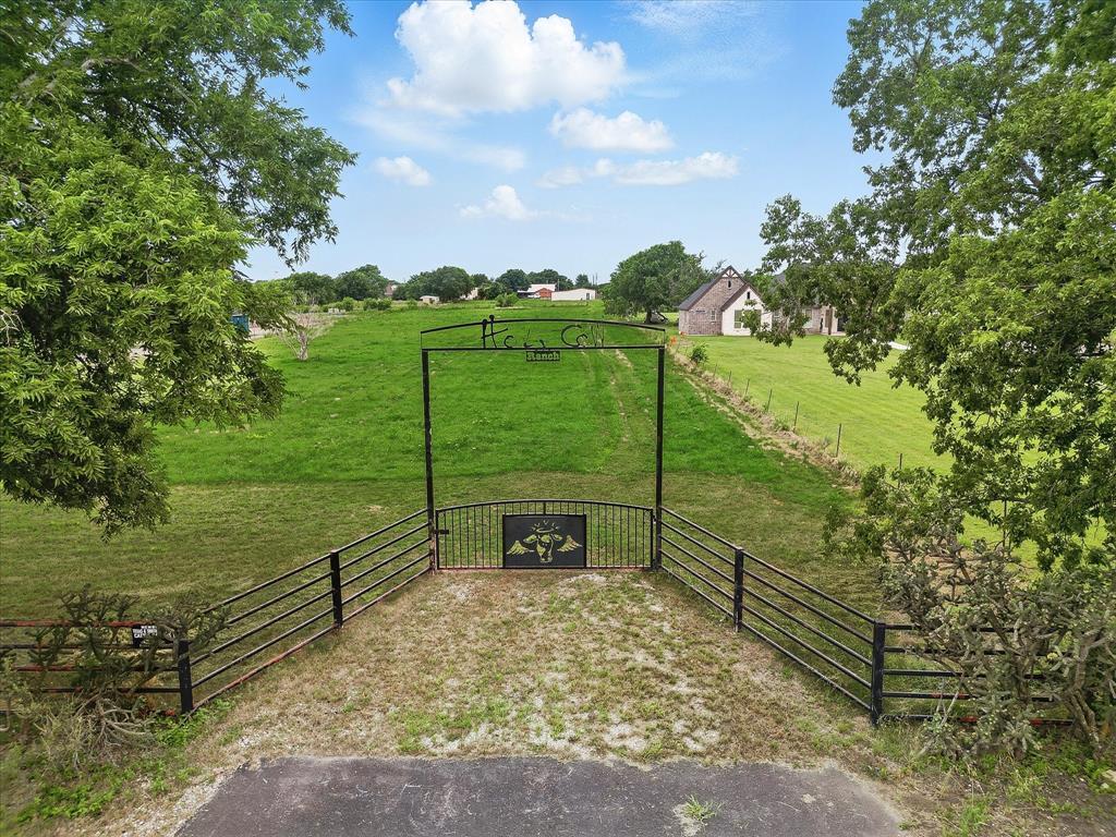 000 Fm-2450  Sanger TX 76266 photo
