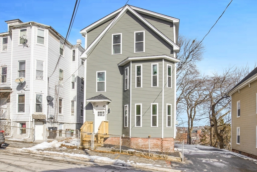 Property Photo:  49 Bellevue Ave 3  MA 01832 