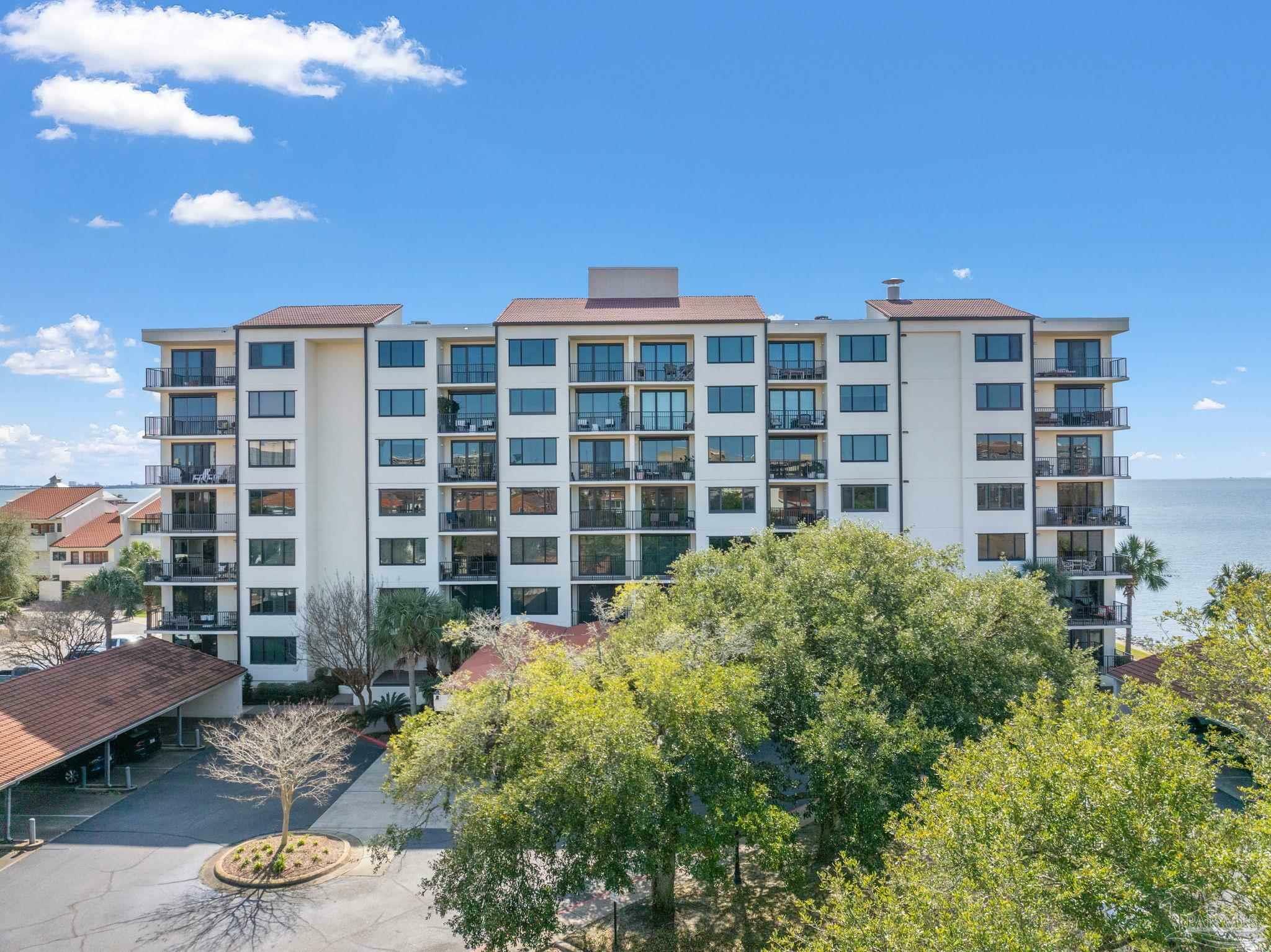 Property Photo: 401 Port Royal Way 401 FL 32502