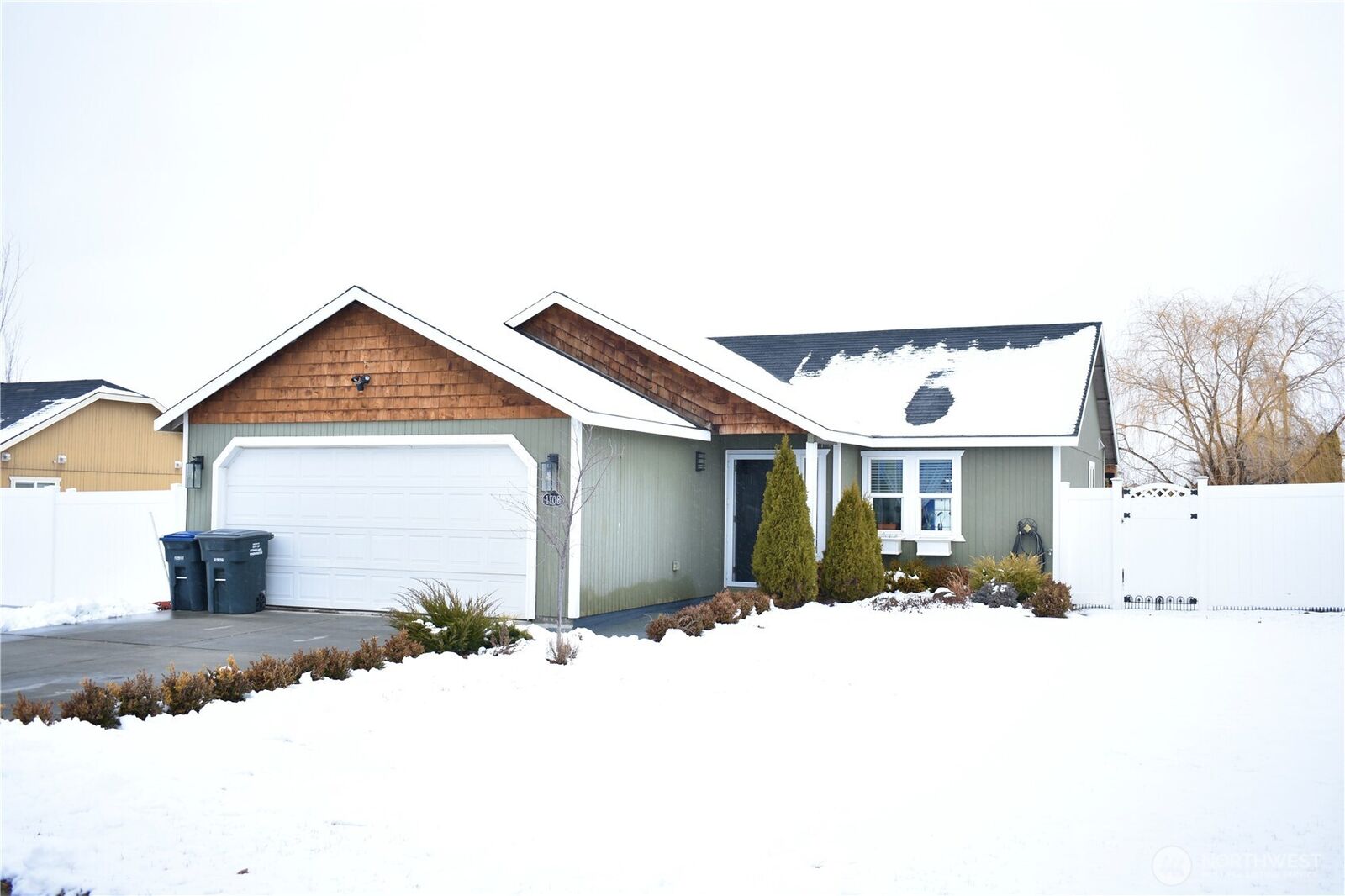 Property Photo:  1108 W Meadow View Drive  WA 98837 