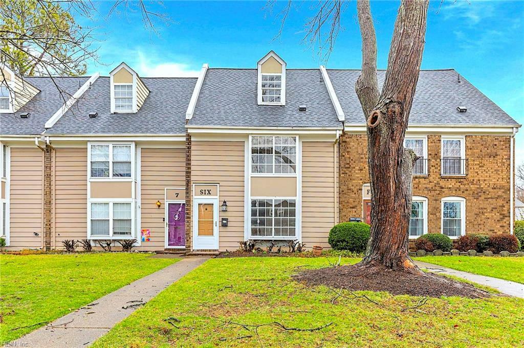 Property Photo: 6 Skipwith Green Circle VA 23294