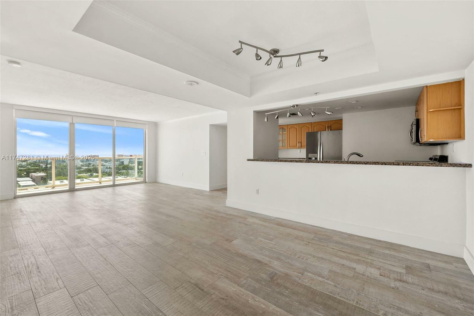 Property Photo: 650 West Ave 1508 FL 33139