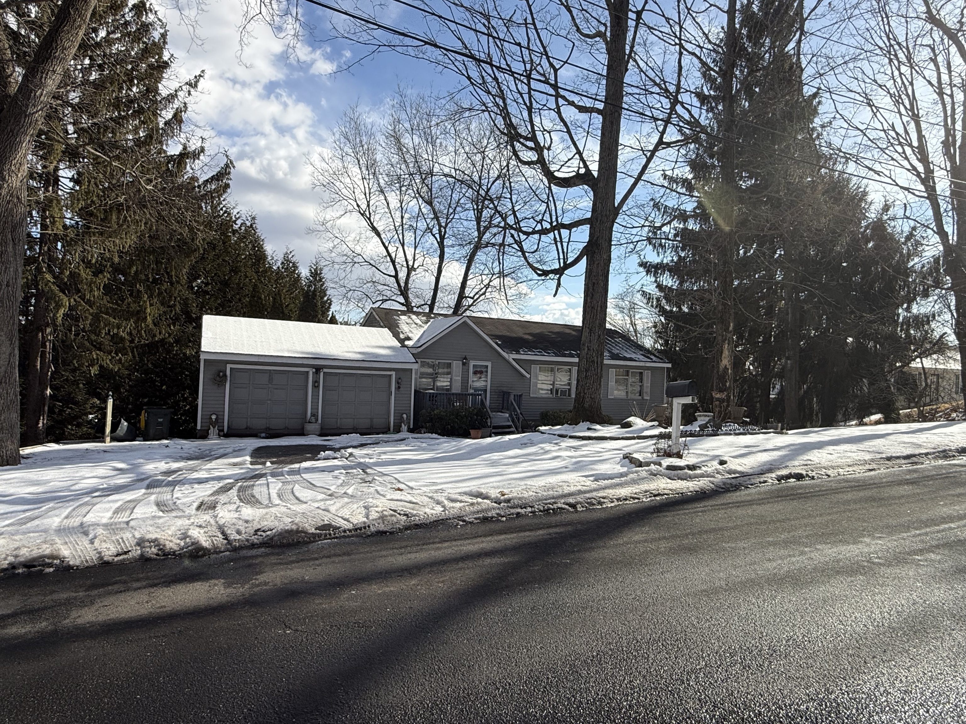 Property Photo: 17 Schumacher Drive CT 06401