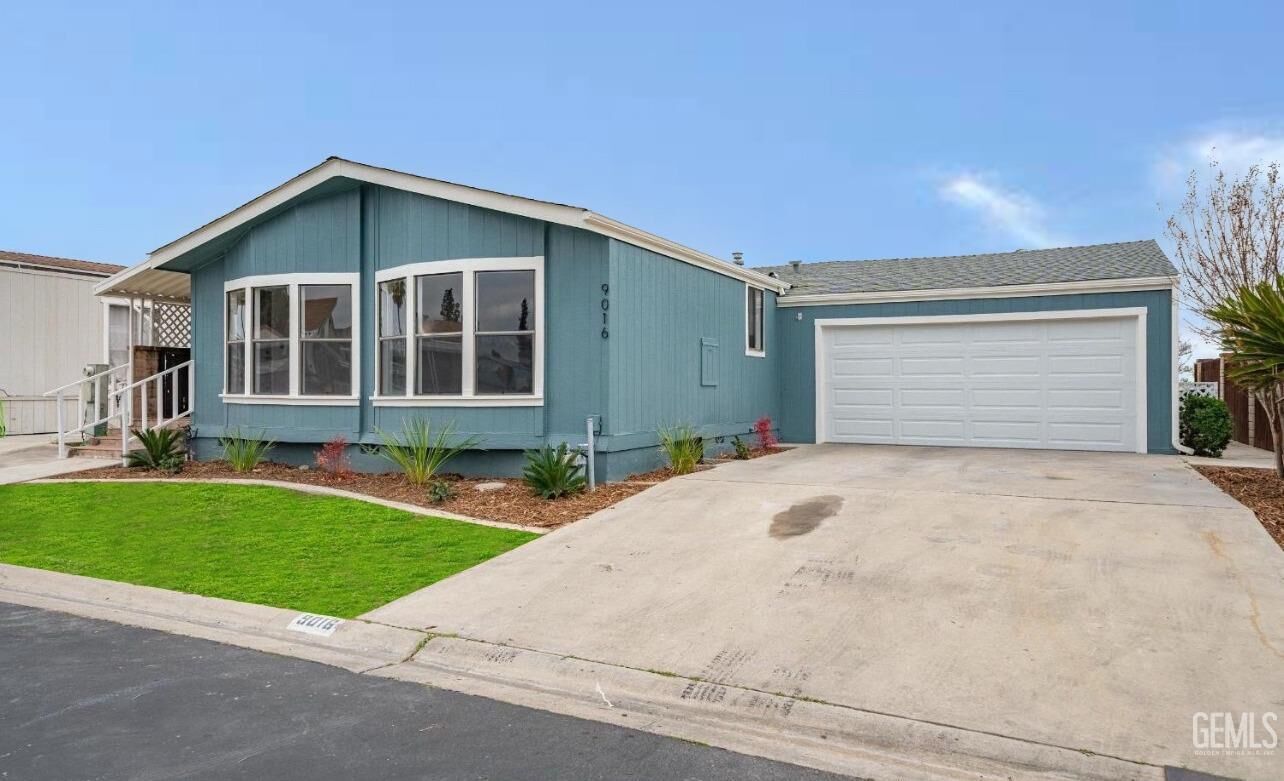 Property Photo:  9016 Eastwind Circle  CA 93306 