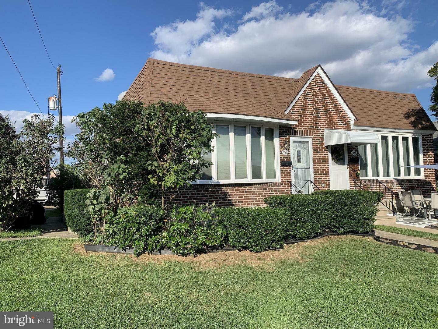 Property Photo:  1817 Mower Street  PA 19152 