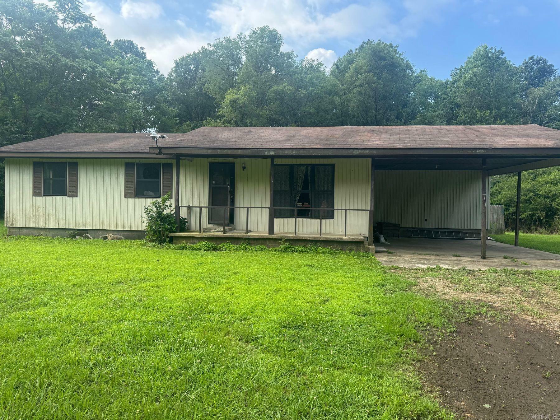 Property Photo: 1713 Mountain Pine Road AR 71913