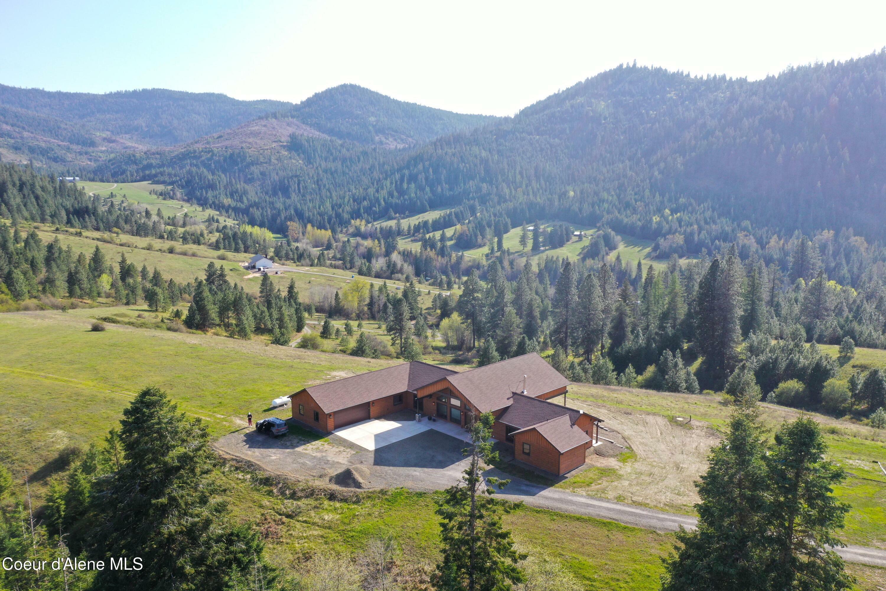 Property Photo: 26706 S Willow Creek Rd ID 83842