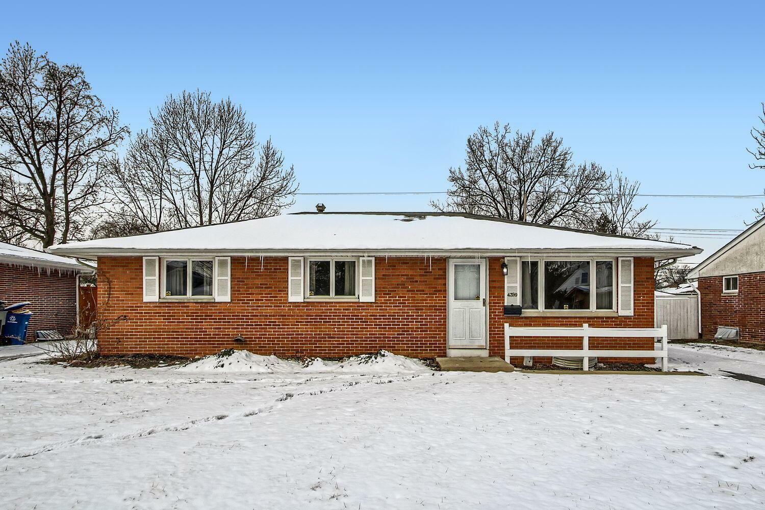 Property Photo:  4399 Maize Road  OH 43224 