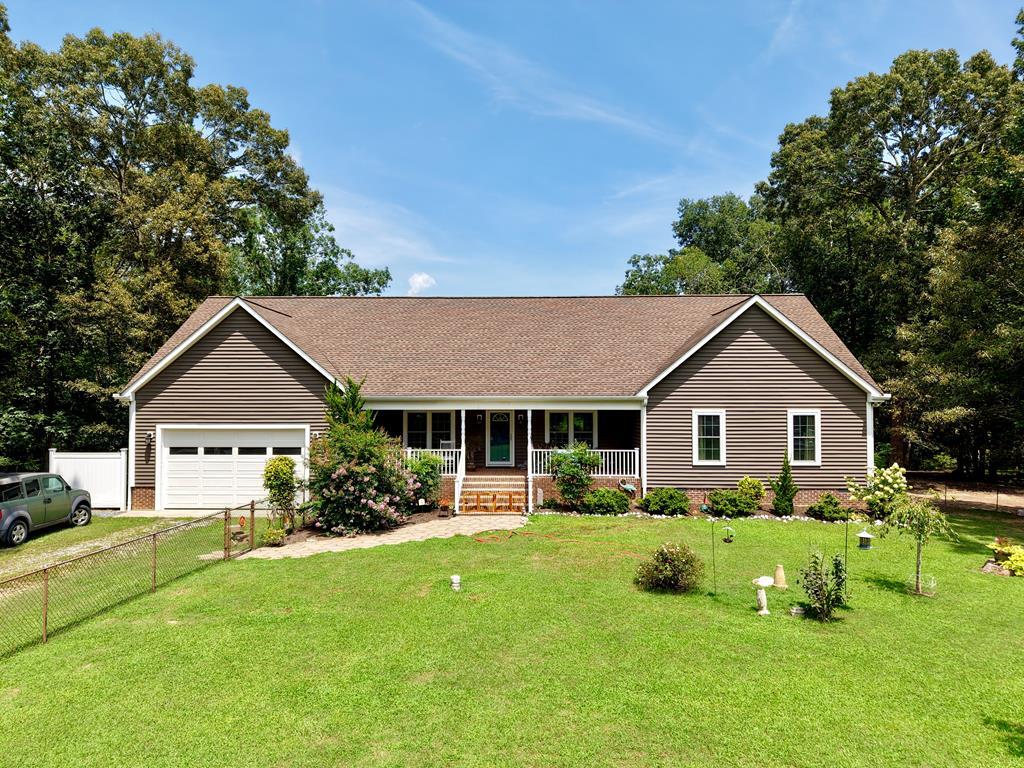 Property Photo: 17481 Mitchell Ln VA 23421