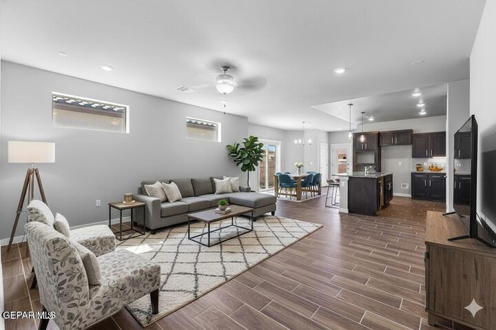 Property Photo:  937 Nayland Place  TX 79928 