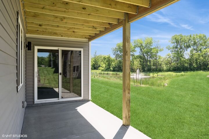 Property Photo:  1020 2nd Street NE  IA 50009 