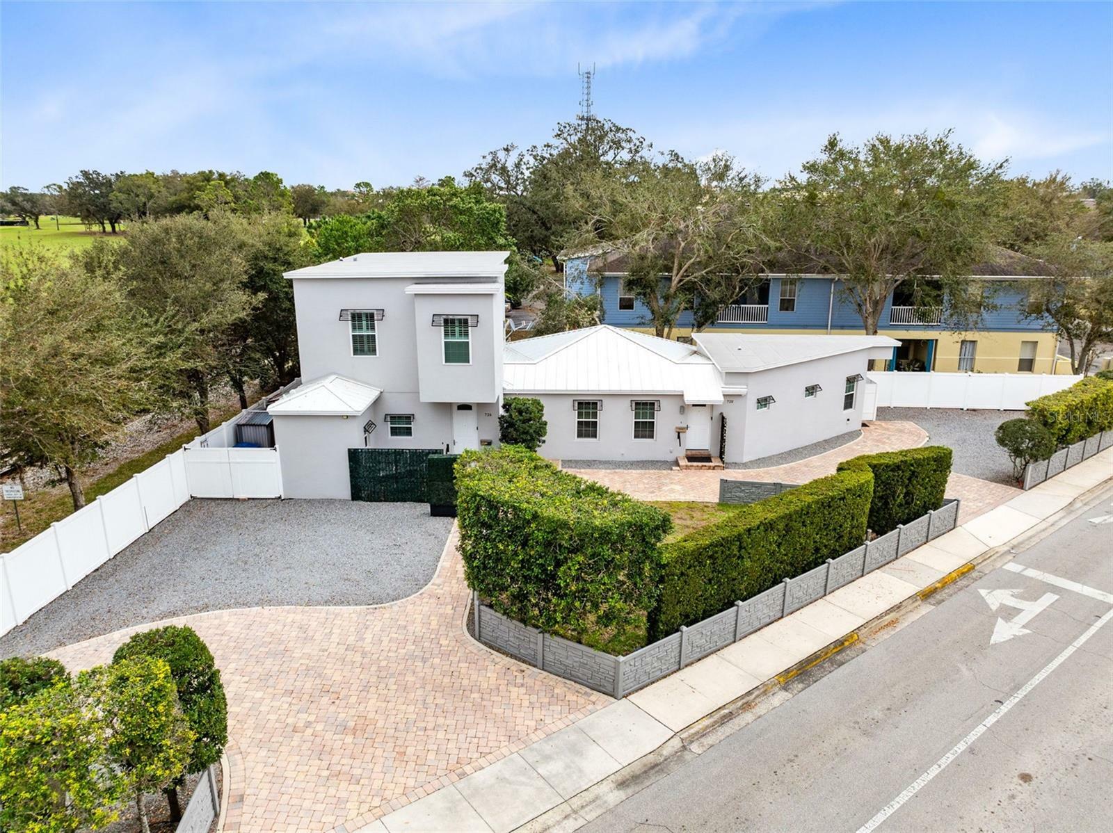 Property Photo: 726 N Pennsylvania Avenue FL 32789