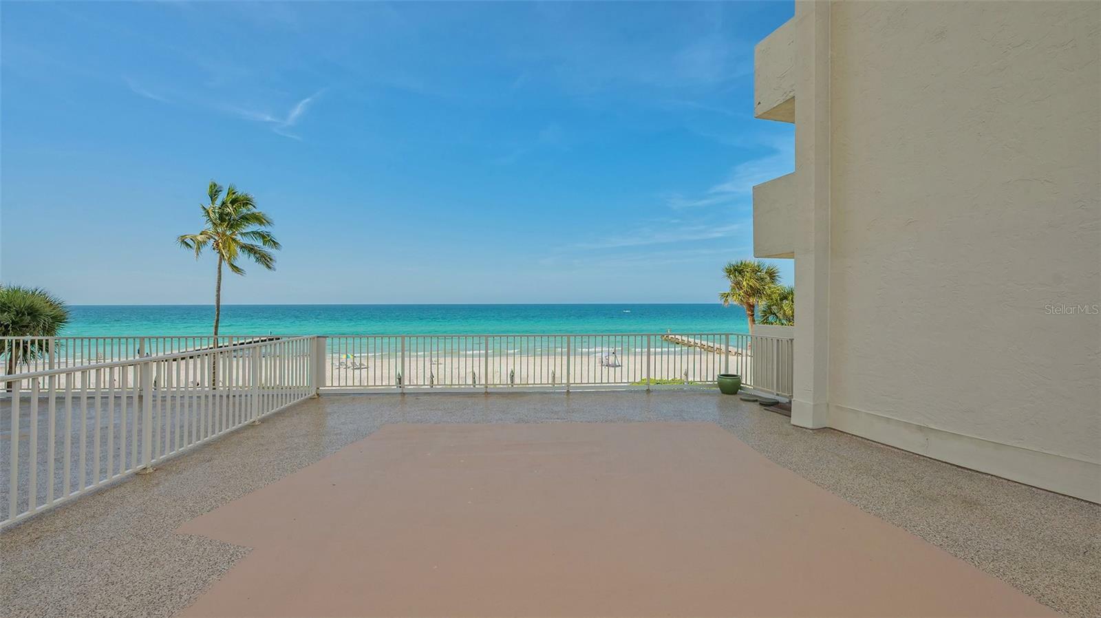 Property Photo:  2301 Gulf Of Mexico Drive 33N  FL 34228 