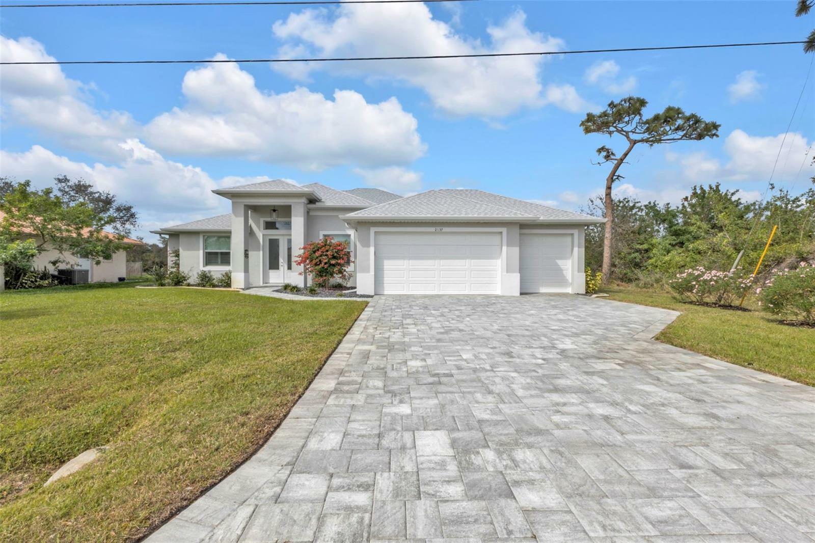 Property Photo: 2137 Onondaga Lane FL 33983