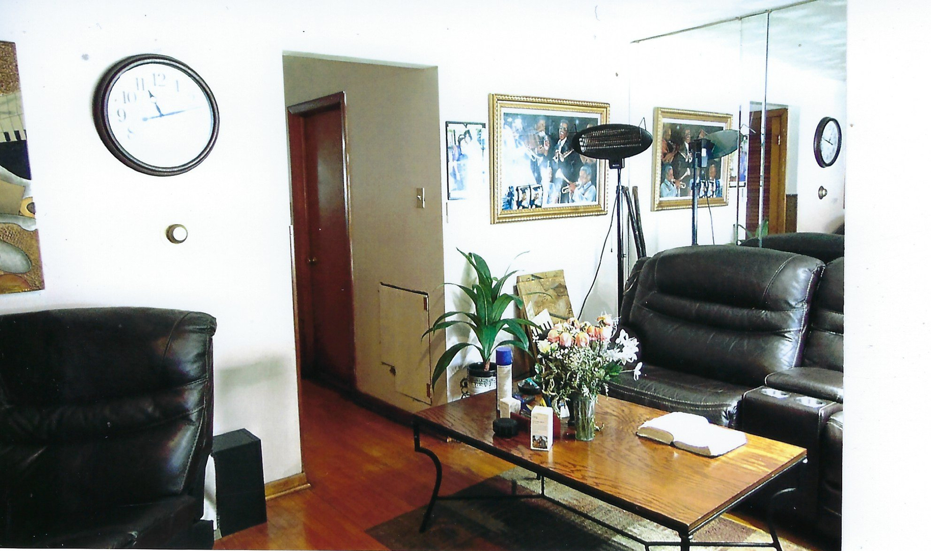 Property Photo: 49 W 83rd Street IL 60620