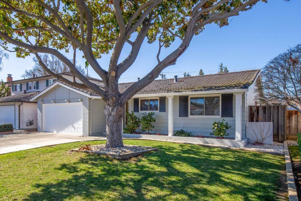 Property Photo: 1131 Monica Lane CA 95128