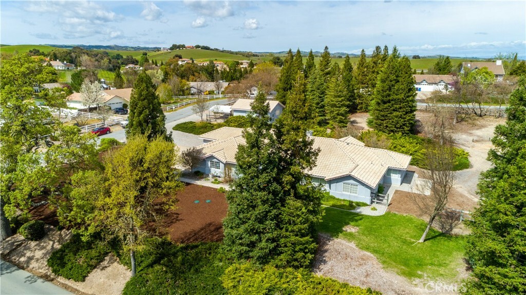 Property Photo: 185 Helgren Court CA 93465