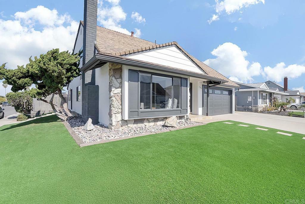 Property Photo: 1706 Tamarand Way CA 92154