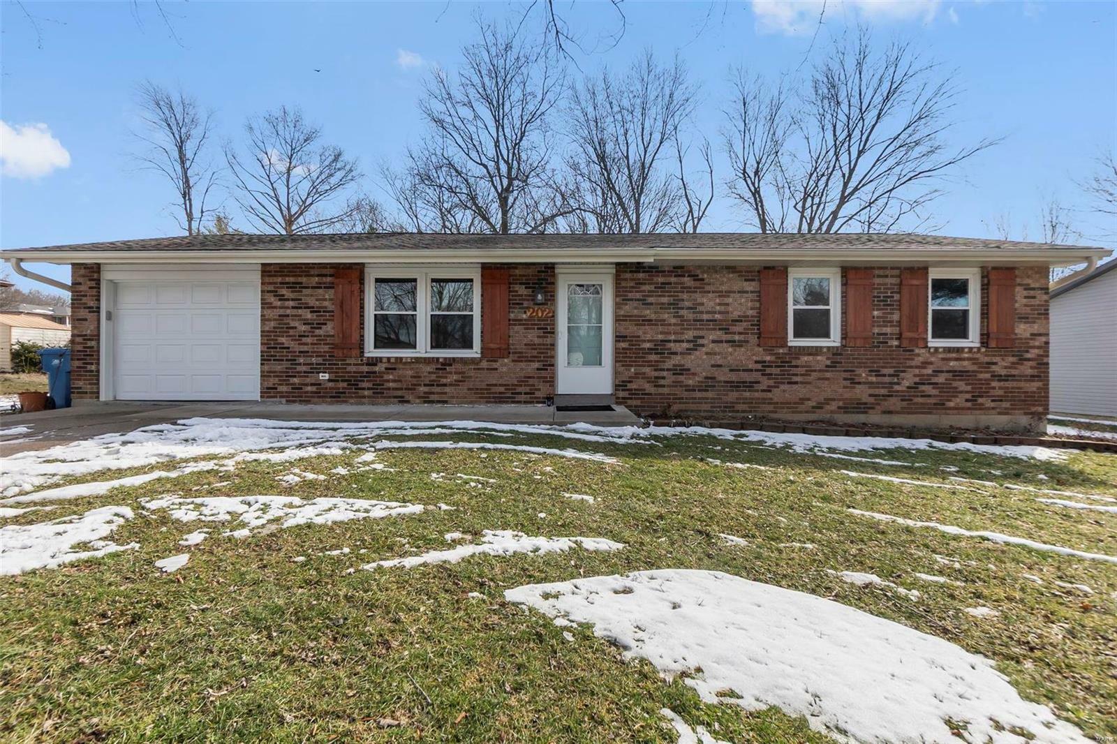 Property Photo: 202 Hillvale Street MO 63701