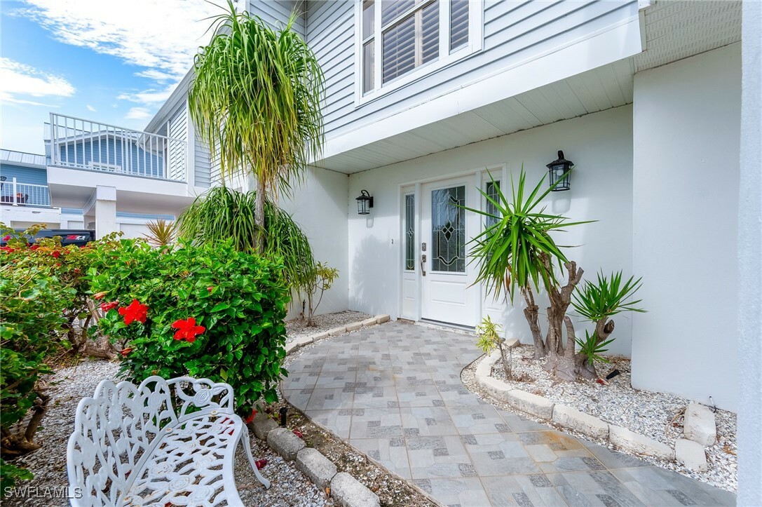 Property Photo:  12130 Siesta Drive  FL 33931 