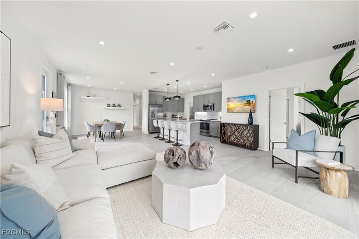 Property Photo:  13020 Georges Cay Place  FL 33913 