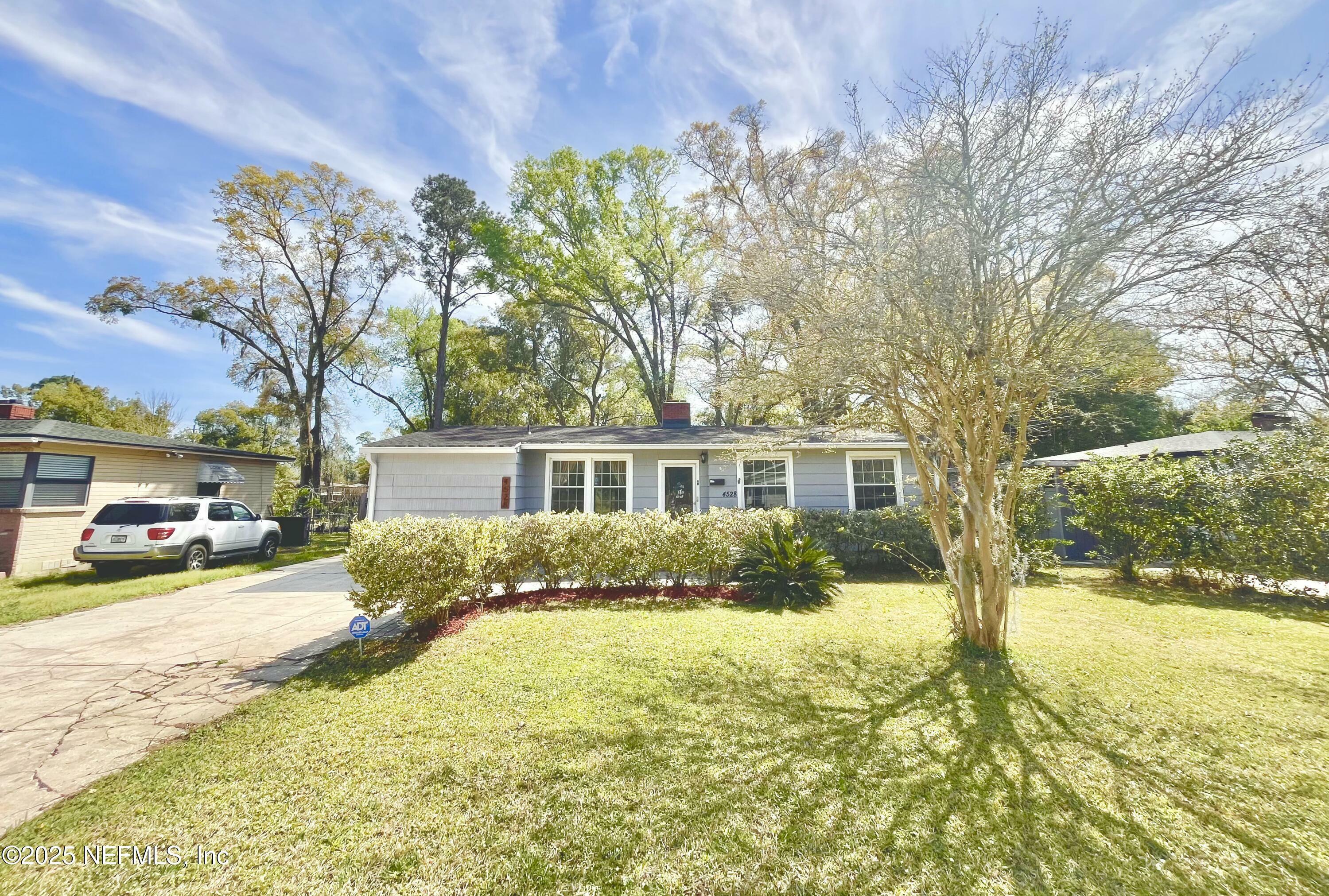 Property Photo:  4528 Plymouth Street  FL 32205 